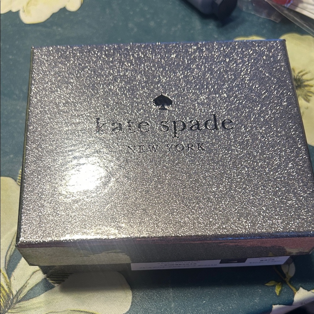 Kate Spade Silver Glitter Card Holder - Picture 2 of 3